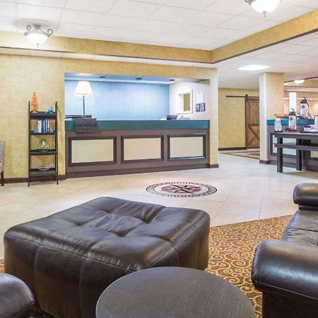 Rome Inn And Suites מראה חיצוני תמונה