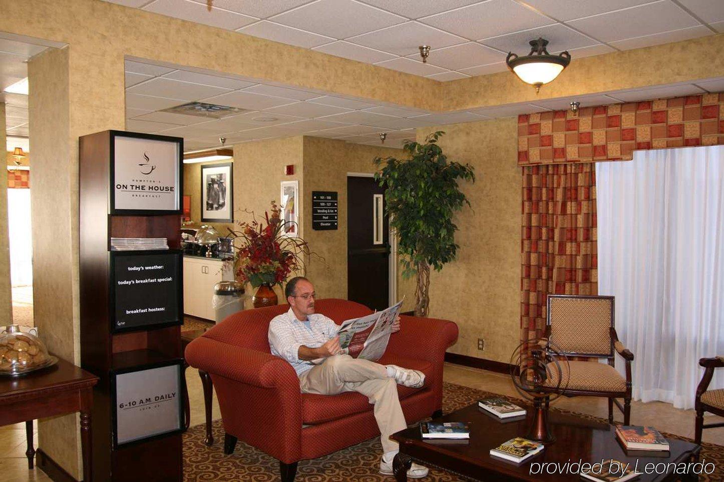 Rome Inn And Suites מראה פנימי תמונה